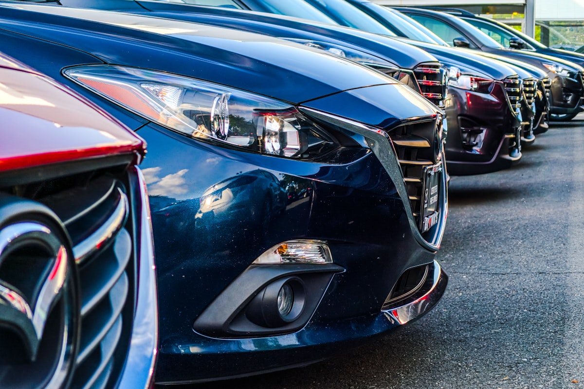 Línea de producción en una fábrica de automóviles europea